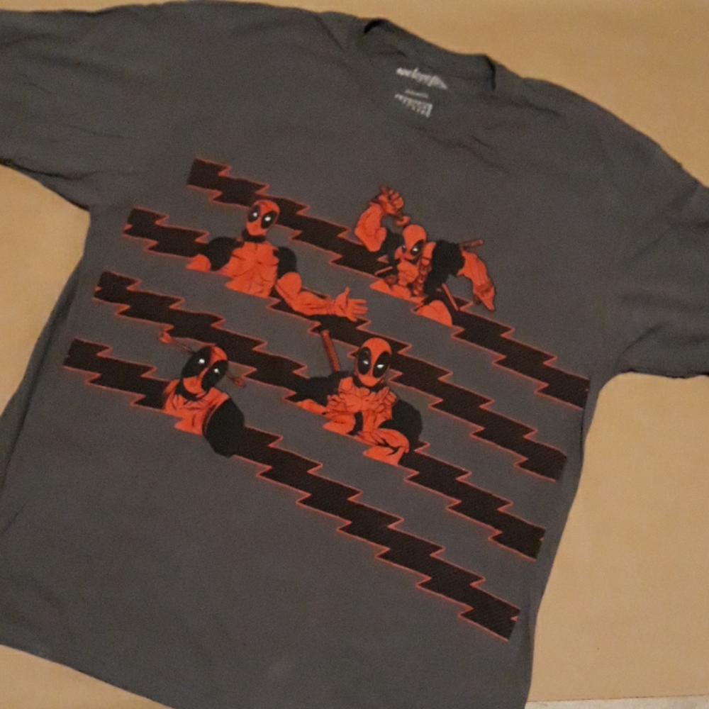 Marvel Deadpool men's XL t-shirt